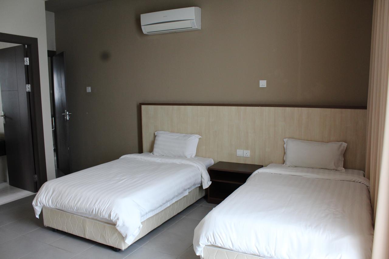 Tribeca Suites Кучинг Экстерьер фото